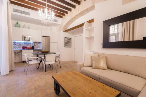 Vintage Palma Palace Apartments Ti
