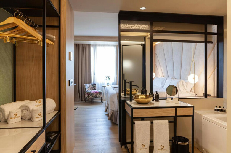 Nivia Born Boutique Hotel