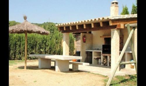 Pals Villa Sleeps 4 With Pool And Air Con