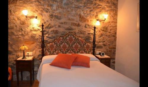 Villa In Pals Sleeps 4 With Pool And Air Con