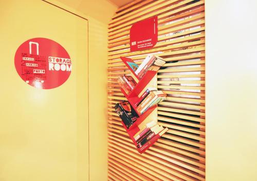 Pilot Design Hostel & Bar