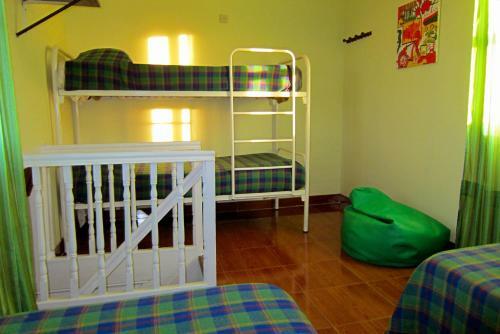 Hostal Duas Na��es Guest House
