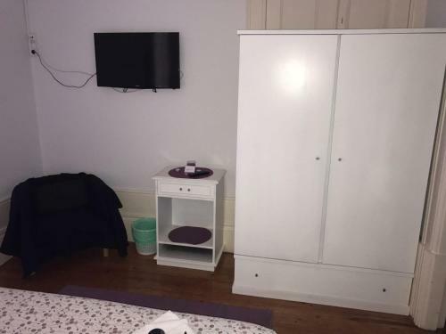 Hostal Jualis Guest House