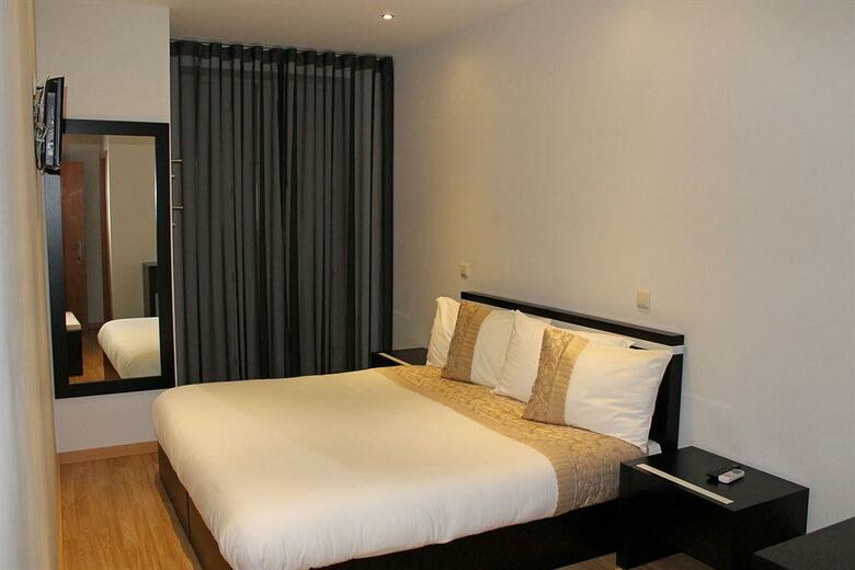Hostal Vivacity Porto - Rooms & Apartments