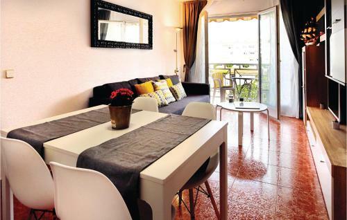 Beautiful Apartment In Pineda de Mar With 2 Bedrooms