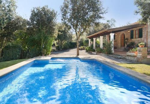 Pollenca Villa Sleeps 4 With Pool Air Con And Wifi