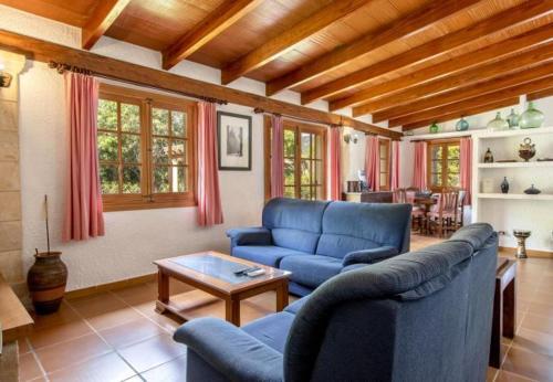 Pollenca Villa Sleeps 5 With Pool Air Con And Wifi