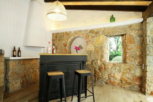 Villa In Pollenca Sleeps 8 Includes Swimming Pool And Air Con