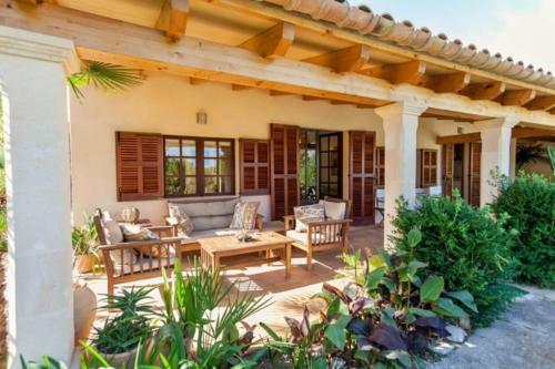 Pollenca Villa Sleeps 4 With Pool Air Con And Wifi