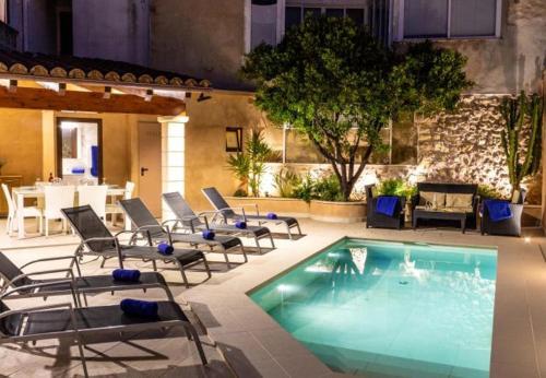 Pollenca Villa Sleeps 8 With Pool Air Con And Wifi