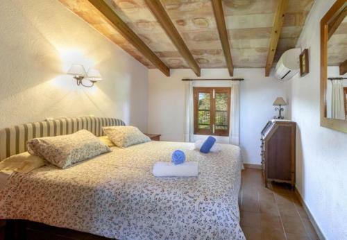 Pollenca Villa Sleeps 5 With Pool Air Con And Wifi