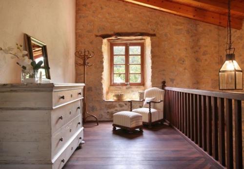 Pollenca Villa Sleeps 8 With Pool And Wifi