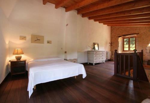 Pollenca Villa Sleeps 8 With Pool And Wifi