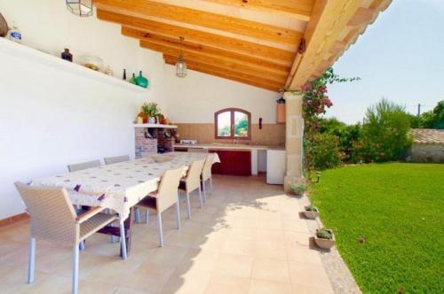Pollenca Villa Sleeps 8 With Pool Air Con And Wifi