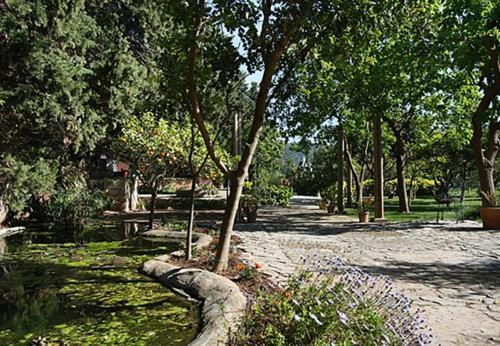 Pollenca Villa Sleeps 12 With Pool Air Con And Wifi