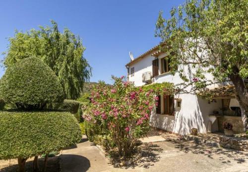 Pollenca Villa Sleeps 4 With Pool Air Con And Wifi