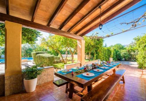 Pollenca Holiday Home Sleeps 8 With Pool