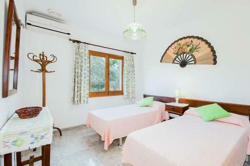 Pollenca Villa Sleeps 6 With Pool Air Con And Wifi