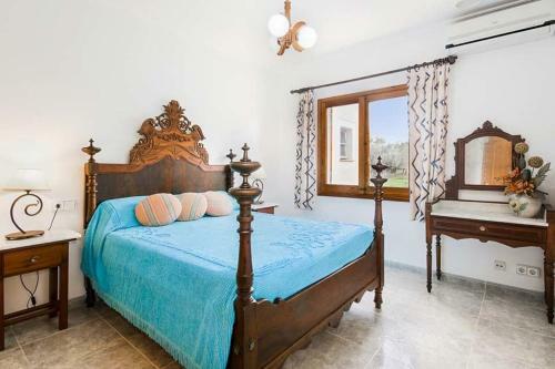 Pollenca Villa Sleeps 6 With Pool Air Con And Wifi
