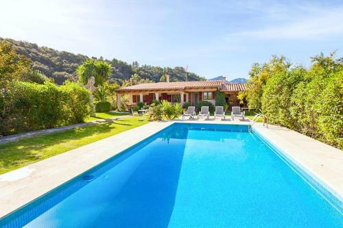Villa In Pollenca Sleeps 4 Includes Swimming Pool And Air Con