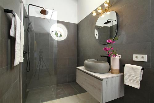 Villa In Pollenca Sleeps 10 Includes Swimming Pool And Air Con