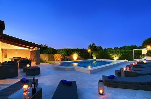 Villa In Pollenca Sleeps 10 Includes Swimming Pool And Air Con