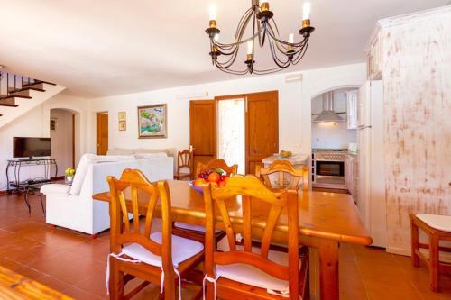 Pollenca Villa Sleeps 6 Pool Air Con Wifi