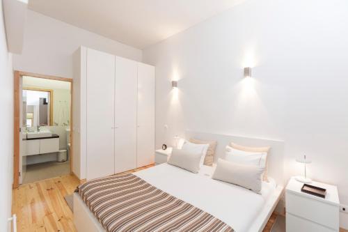 By Bolh�o - Apartments