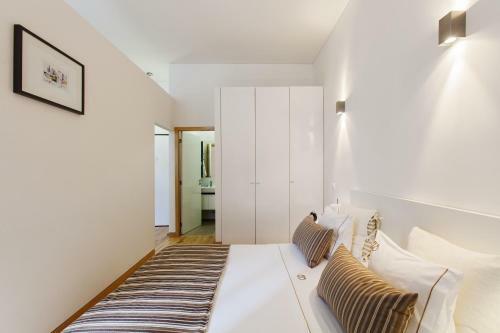 By Bolh�o - Apartments