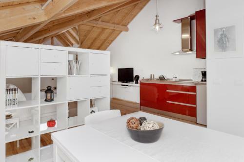 By Bolh�o - Apartments