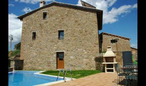 Ponts Villa Sleeps 8 With Pool