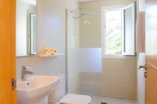 Cala Egos Villa Sleeps 8 Pool Wifi