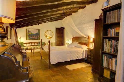 Pubol Villa Sleeps 8 Pool Wifi