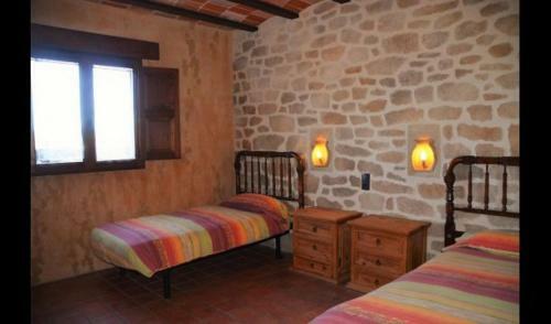 Prat de Comte Villa Sleeps 11 With Pool And Air Con