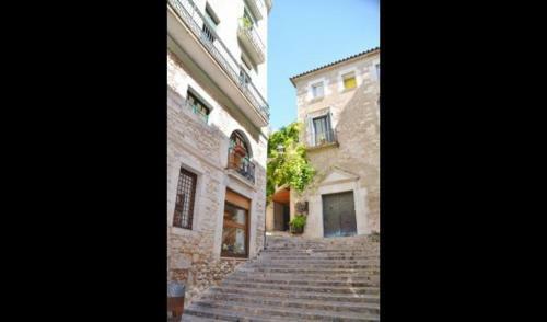 Quart D'onyar Villa Sleeps 6 With Pool