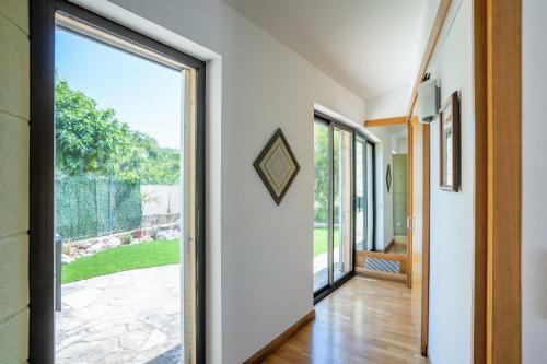 R106 Deluxe Villa In Roda de Bara