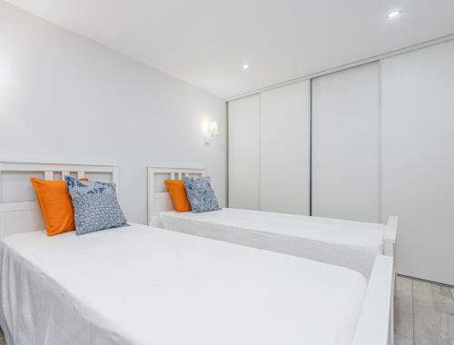Central Apartment 50m Beach 1