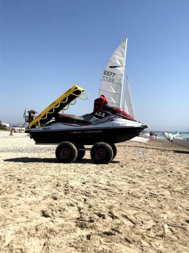 Bonito Adosado Con Jard�n En La Playa de Almard�