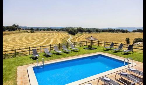 Villa In Sagas Sleeps 17 With Pool