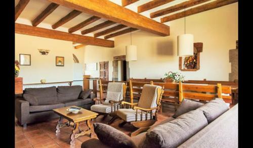 Villa In Sagas Sleeps 17 With Pool