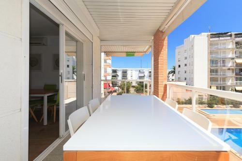 Uhc Center Apartments