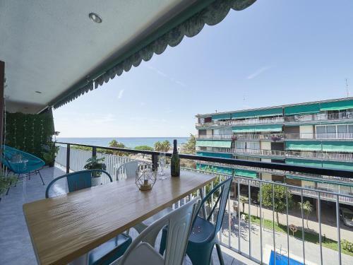 Sea & Pool Apartment 2
