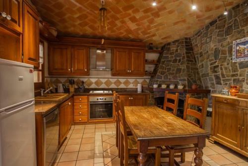 Sant Antoni de Calonge Villa Sleeps 10 Pool Wifi