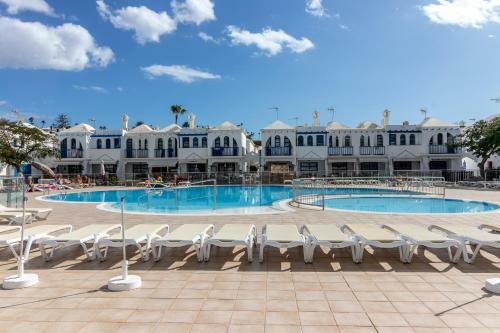 Flatguest Playmar * Pool * Terrace * Beach