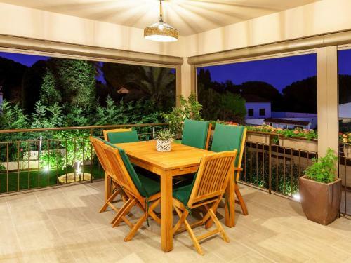 Holiday Home Emporion