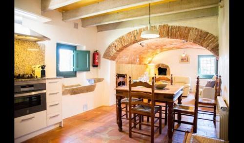 Villa In Sant Antoni de Calonge Sleeps 4 With Pool