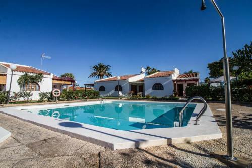Flatguest Los Tunos +garden +pool +wifi