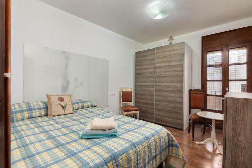 Hauzify I Casa Algavira