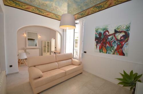 Casa Se�orial En El Centro Con Gran Patio