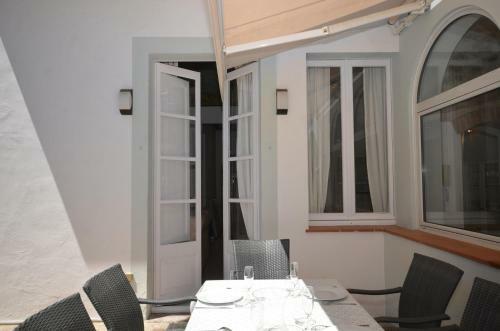 Casa Se�orial En El Centro Con Gran Patio